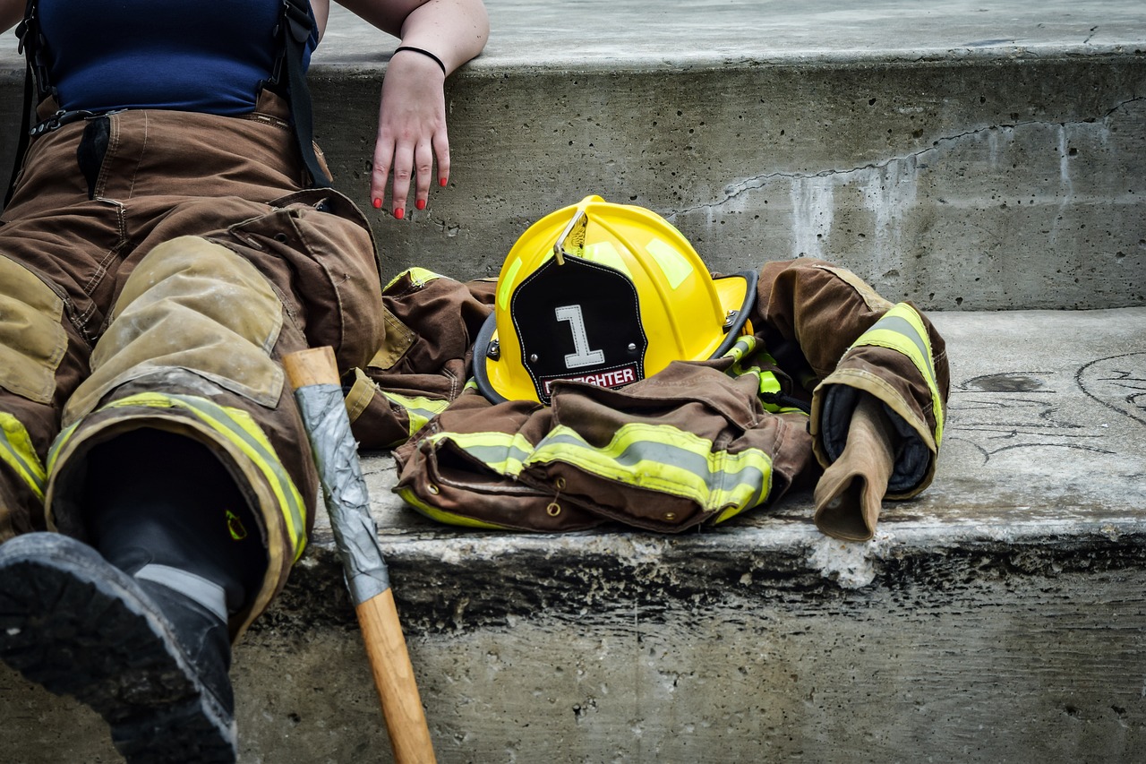 Telas Especiales para Usos en Actividades Contraincendios